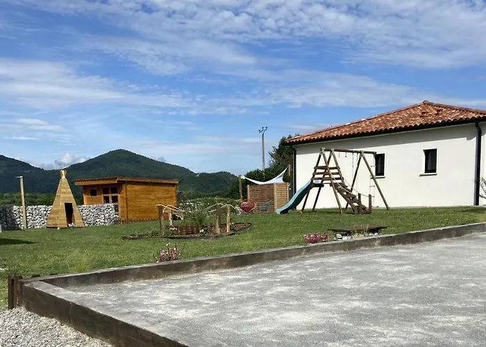 Jacuzzi, Terrain De Petanque Et Aire De Jeux Vue Sur Les Pyrenees Seilhan