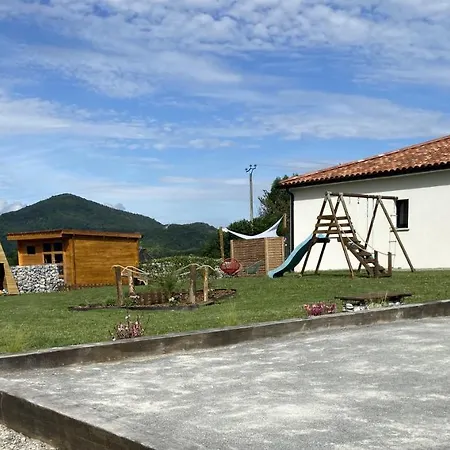 Jacuzzi, Terrain De Petanque Et Aire De Jeux Vue Sur Les Pyrenees Seilhan